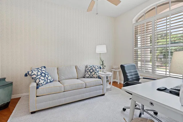 Residence photo 24