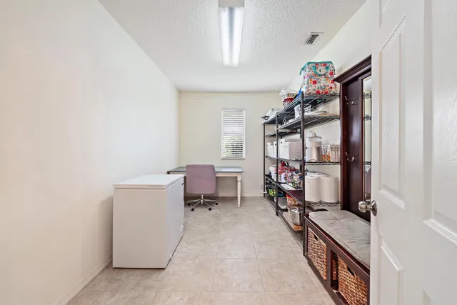 Residence photo 27
