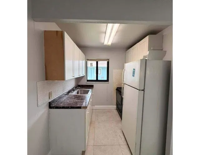 Unit A photo 3