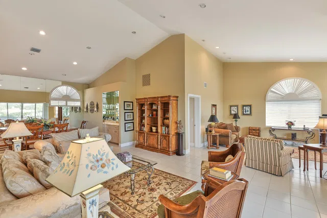 Admirals Cove Residence photo 2