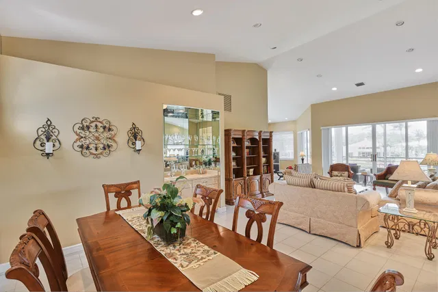 Admirals Cove Residence photo 6