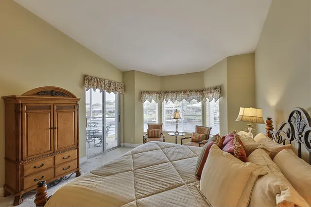 Admirals Cove Residence photo 12