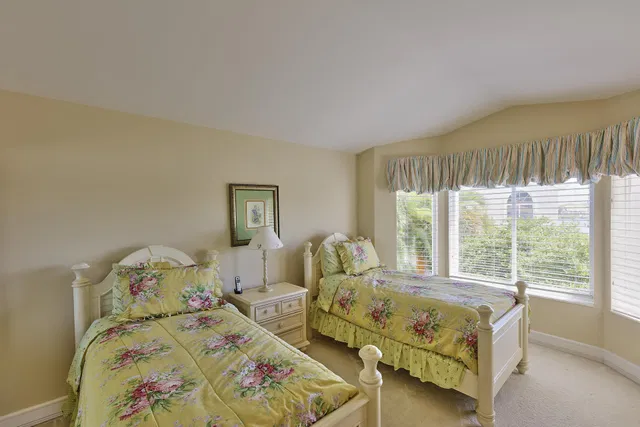 Admirals Cove Residence photo 15