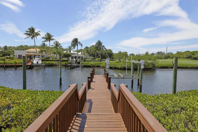 Admirals Cove Residence photo 20