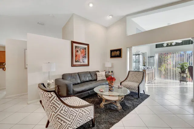 Residence photo 5