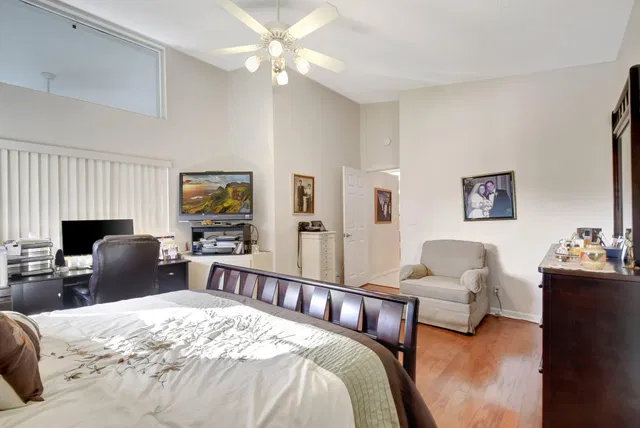 Residence photo 15