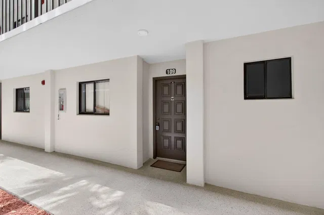  Unit 109 photo 11