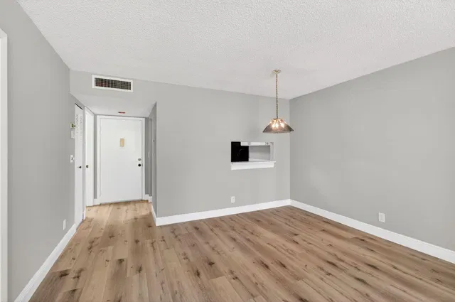  Unit 109 photo 21