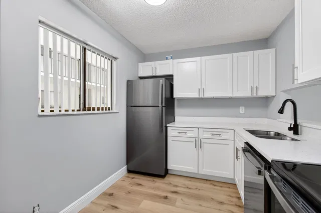  Unit 109 photo 23