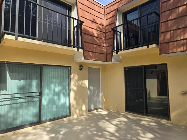 Unit 171 photo 19