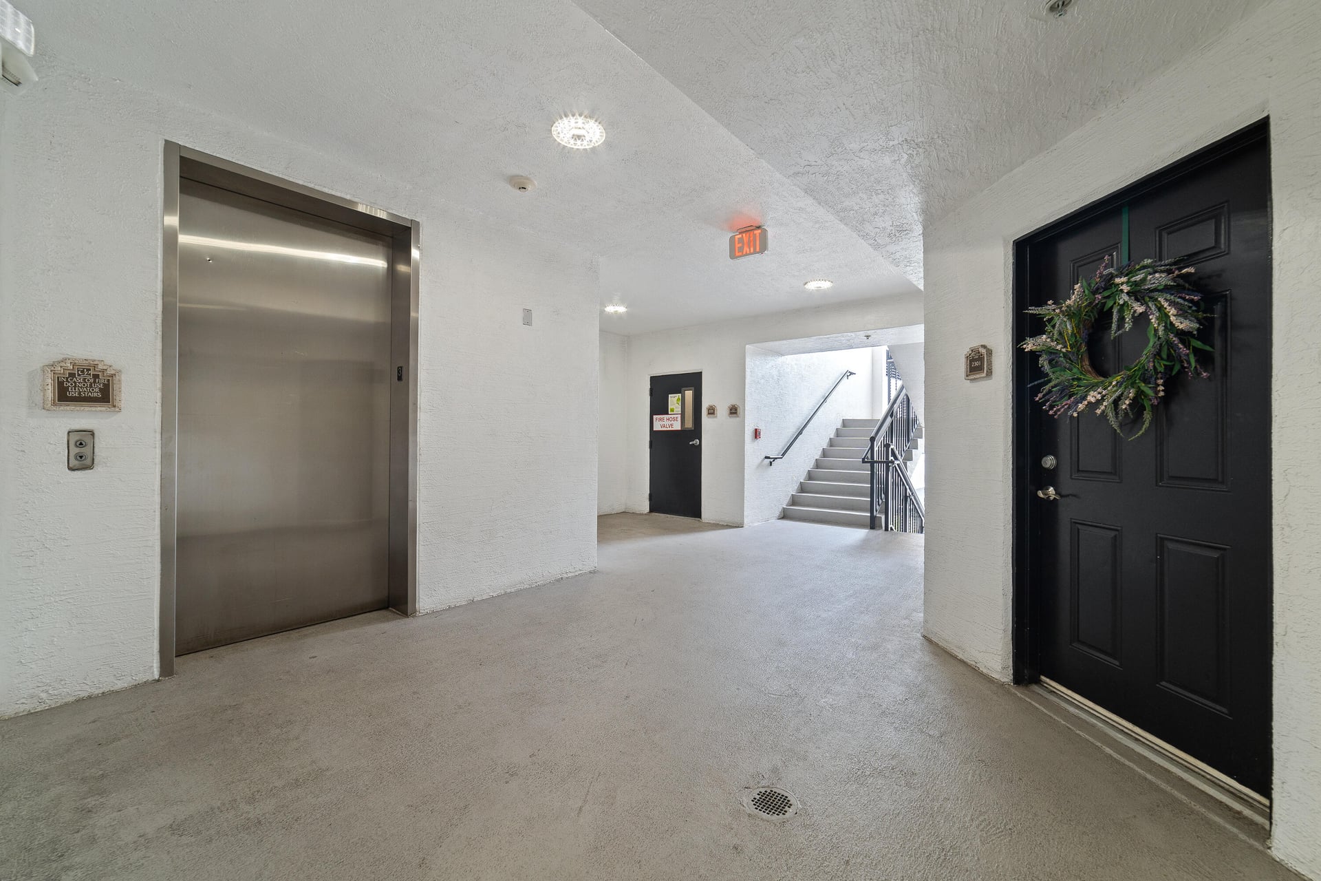 Renaissance Commons I Unit 2301 photo 3
