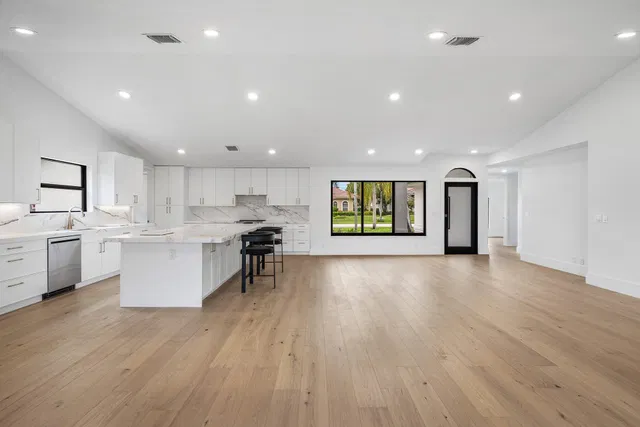 Residence photo 15