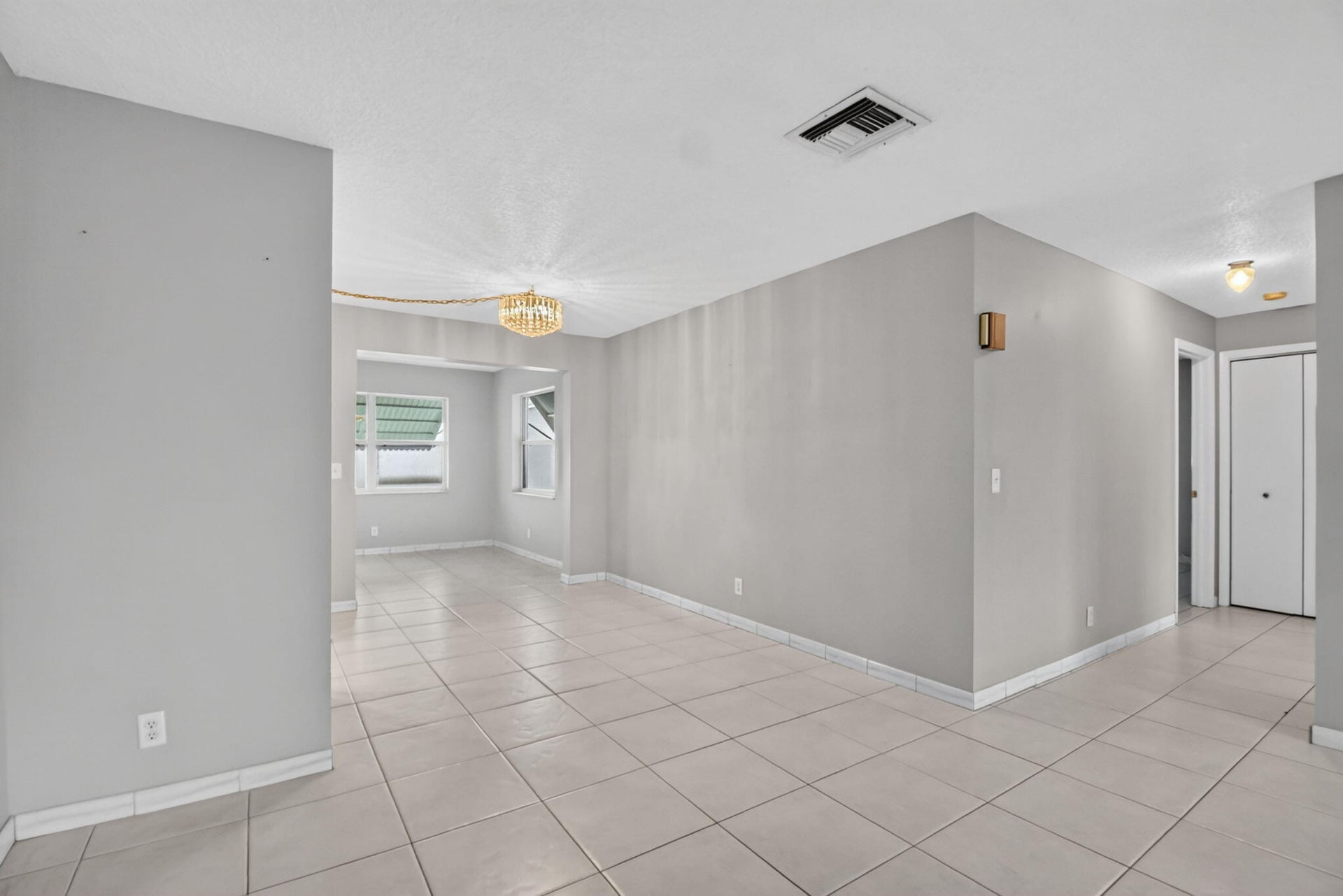 Residence photo 9