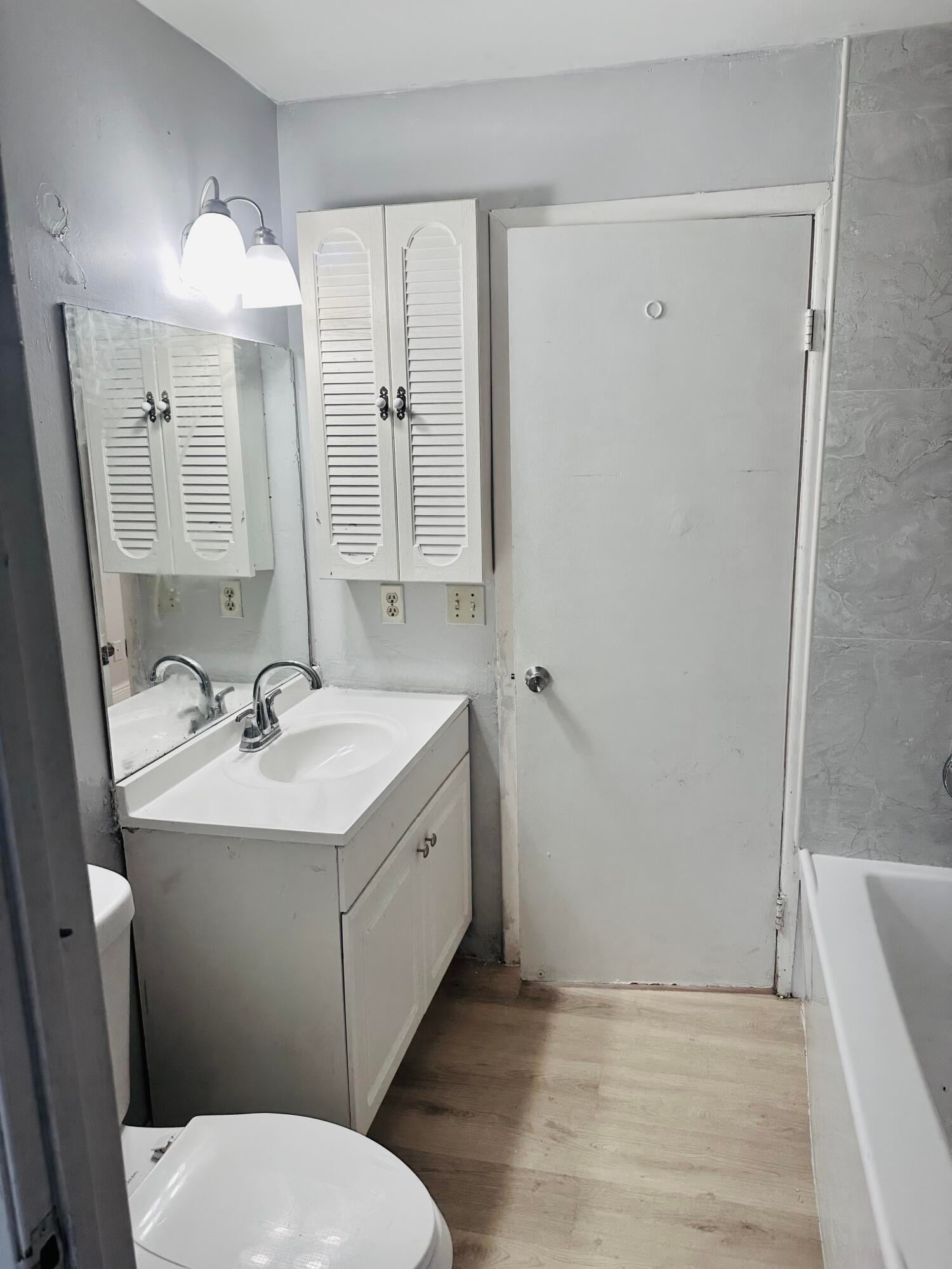 Unit 30 photo 12