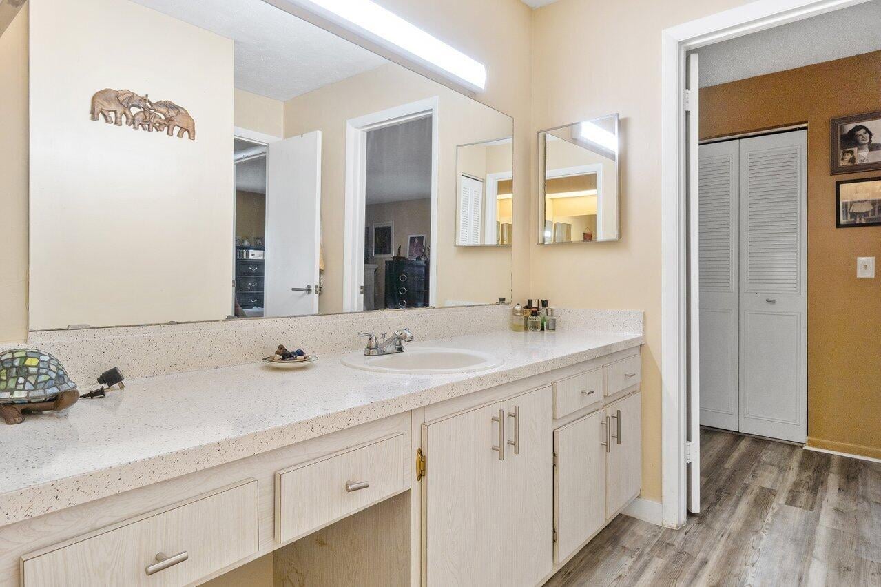  Unit B-2 photo 14
