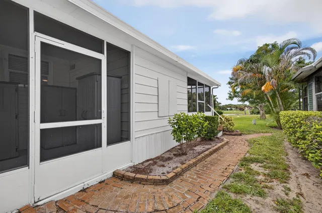  Residence photo 51