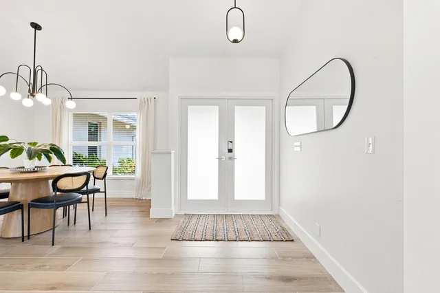 Residence photo 2