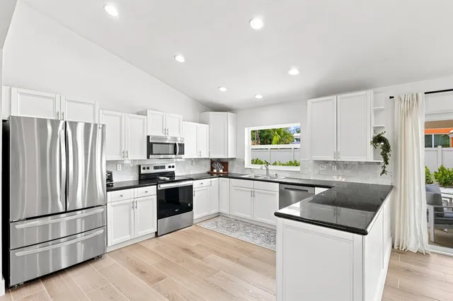Residence photo 8