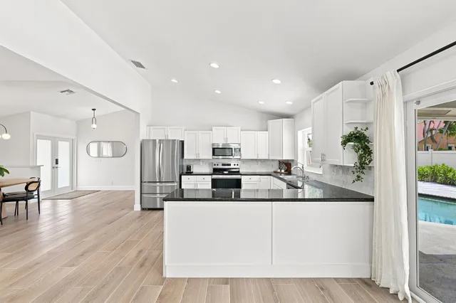 Residence photo 9