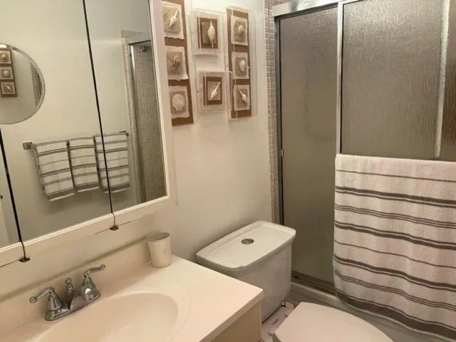 Unit 206 photo 8