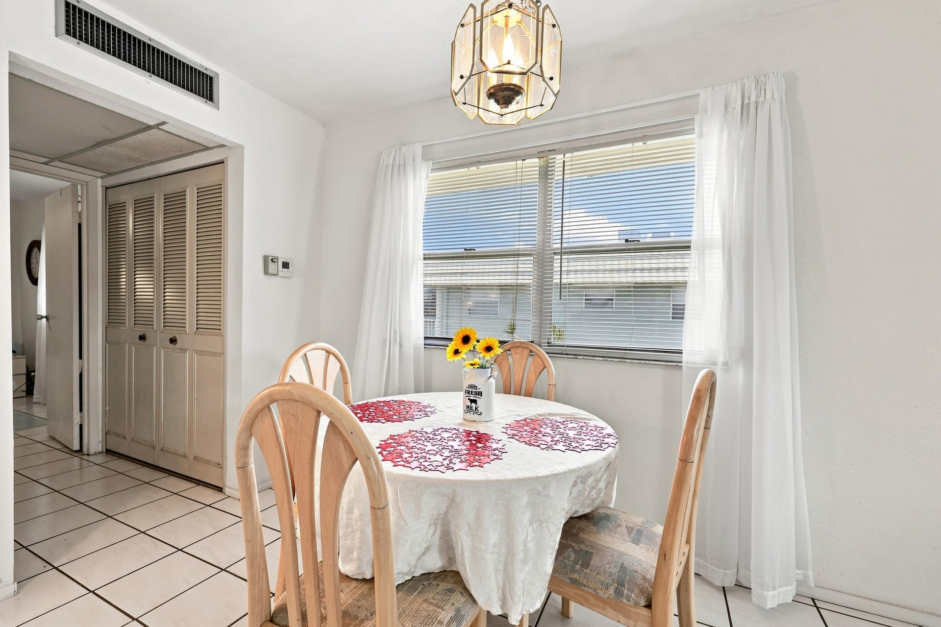 Residence photo 18