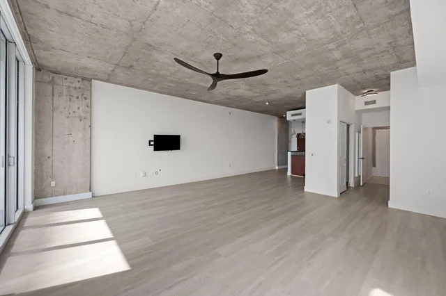The Edge Unit 1103 photo 9