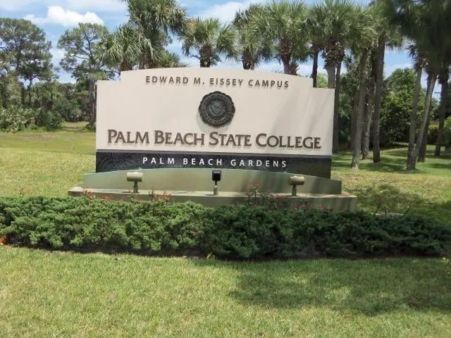 Residence photo 66