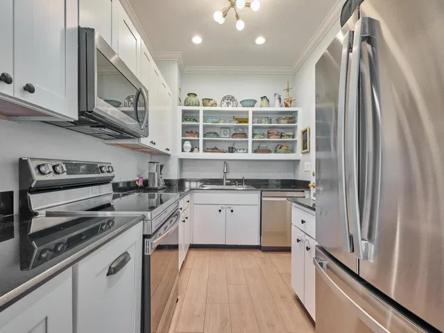 Old Northwood Unit 3 photo 10