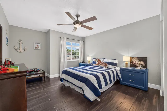 Residence photo 24