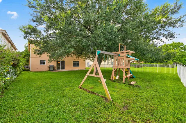 Residence photo 30