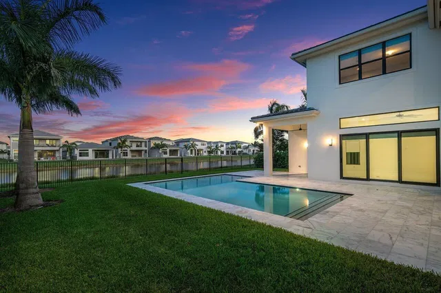 Boca Bridges Residence photo 30