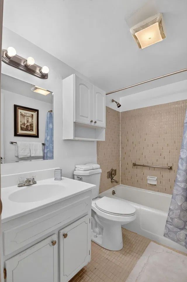  Unit 107 photo 17