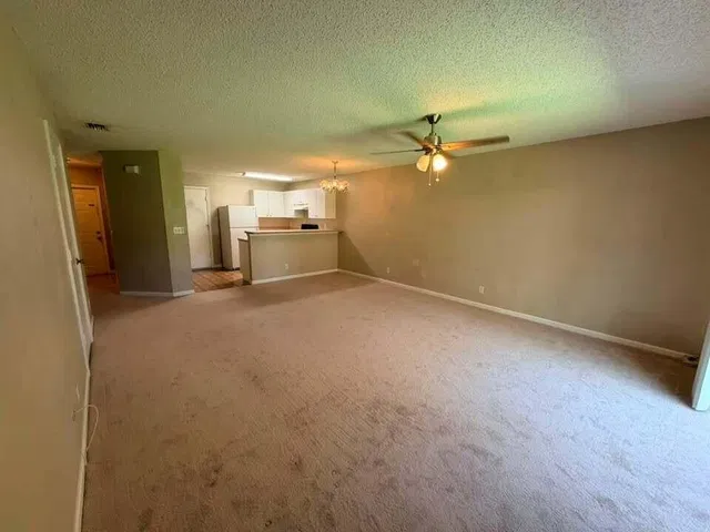 Residence photo 2
