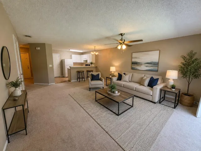 Residence photo 3