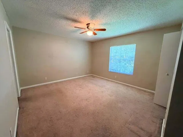 Residence photo 4