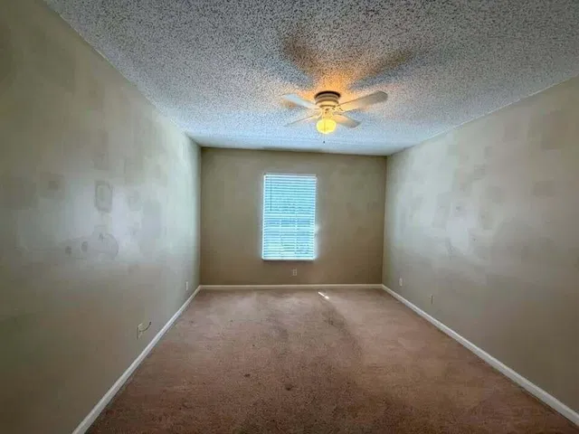 Residence photo 6