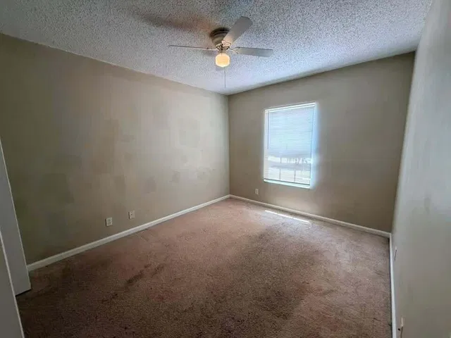 Residence photo 8