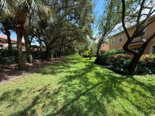 Residence photo 23