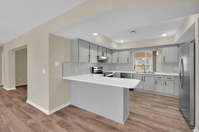 Residence photo 5