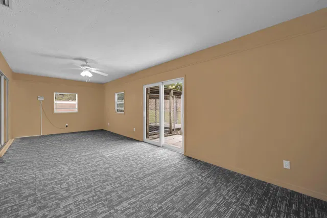 Residence photo 22