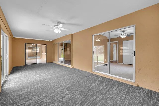 Residence photo 23