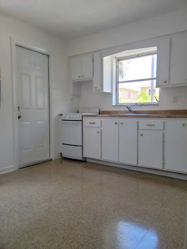  Residence photo 16