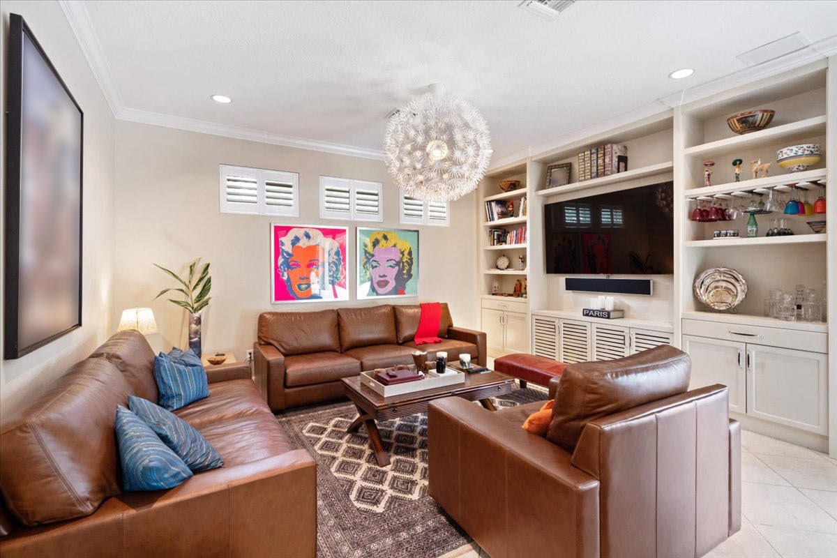 Residence photo 10