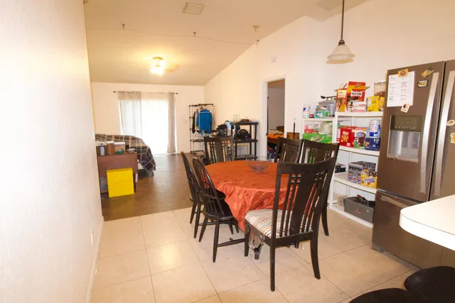 Residence photo 10