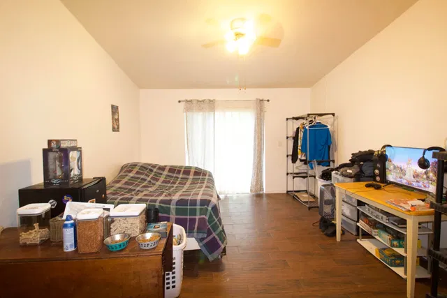 Residence photo 12