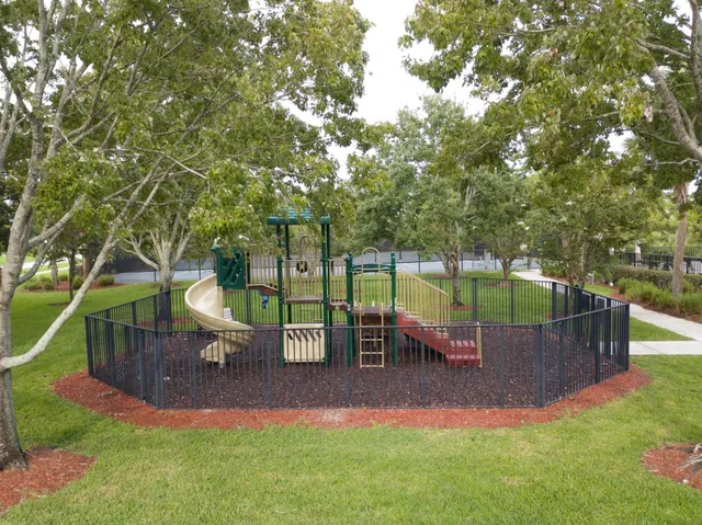 Residence photo 30