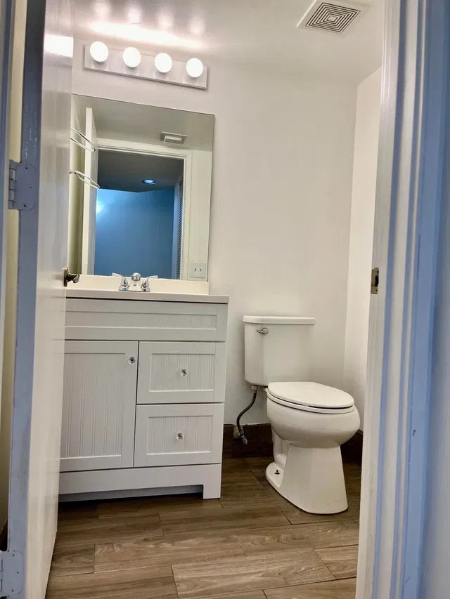 Unit 102 photo 19