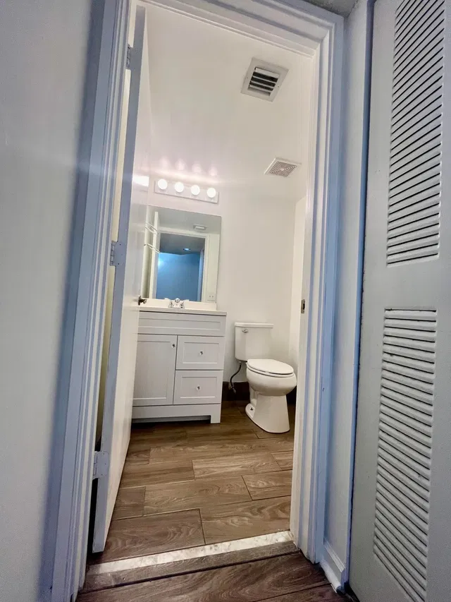 Unit 102 photo 20