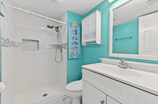 Unit 22A photo 13
