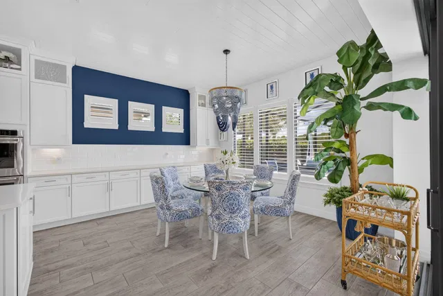 Sonoma Isles Residence photo 11